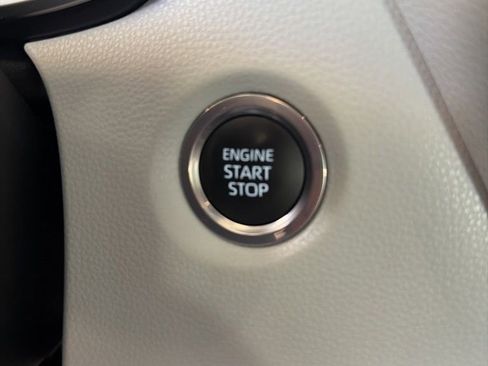 Used 2023 Toyota Corolla SE FWD image 15
