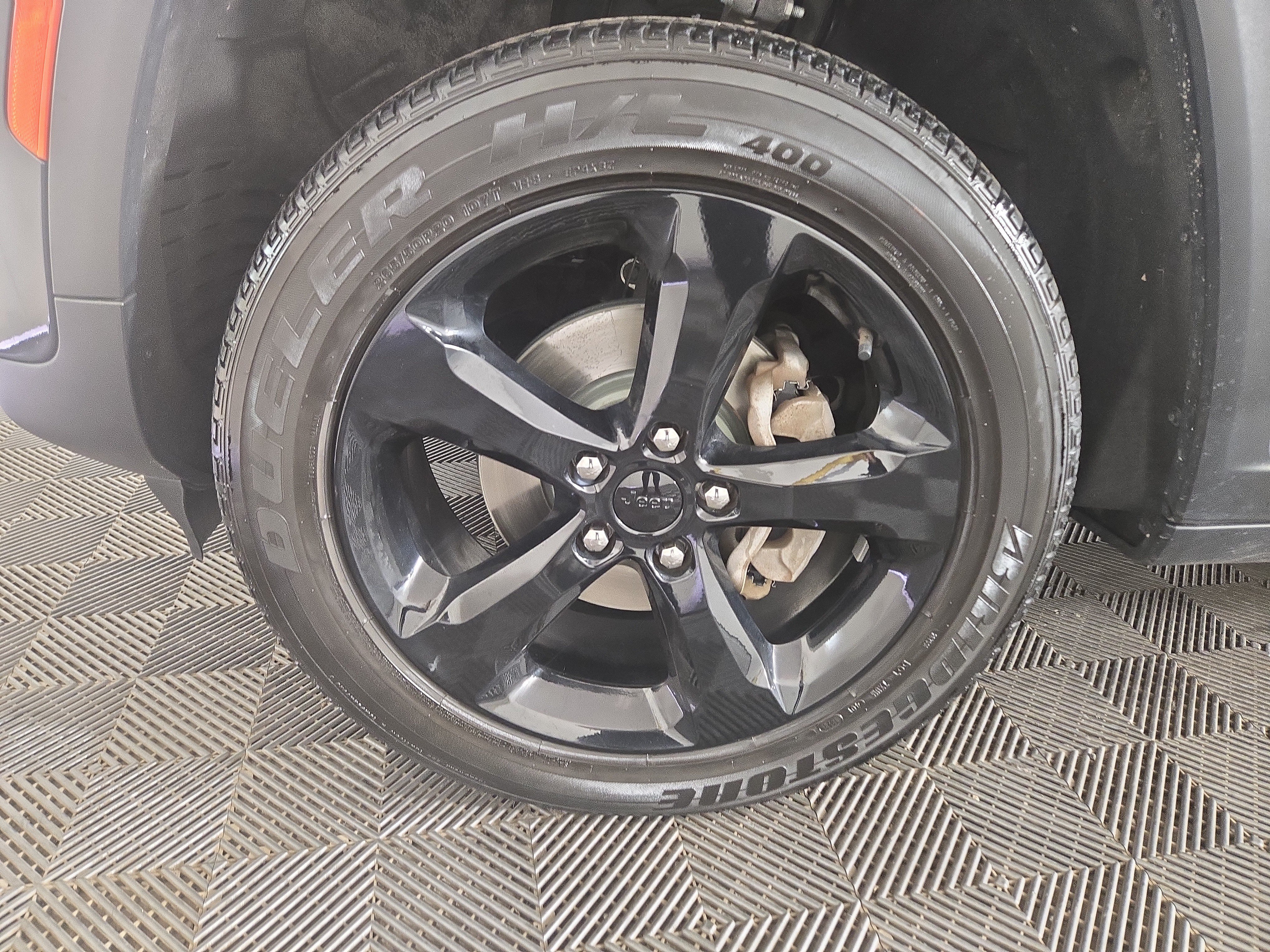 Used 2023 Jeep Grand Cherokee Altitude AWD/4WD image 34