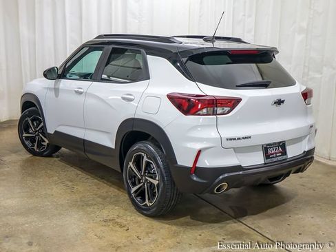 Used 2023 Chevrolet TrailBlazer RS FWD image 9