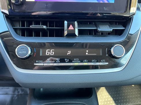 Used 2023 Toyota Corolla LE image 18