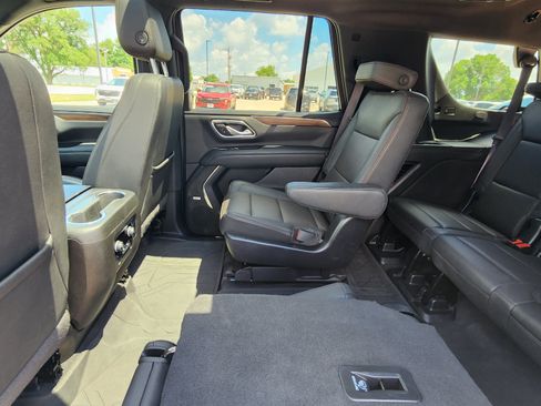 Used 2023 Chevrolet Tahoe High Country AWD/4WD image 9