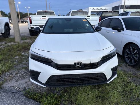 Used 2024 Honda Civic Sport image 6