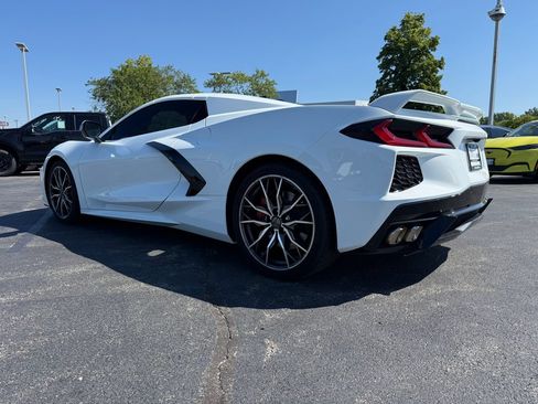 Used 2023 Chevrolet Corvette Stingray Preferred Conv w/ Z51 Performance Package RWD image 7