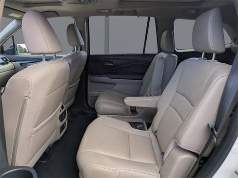 Used 2017 Honda Pilot Elite image 15