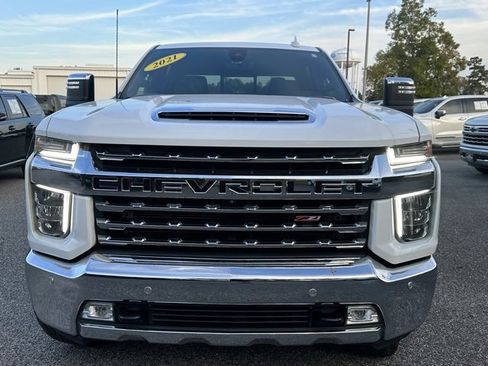 Used 2021 Chevrolet Silverado 2500 LTZ image 2