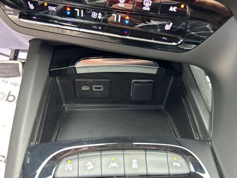 Used 2023 Buick Envision Essence w/ Sport Touring Package image 31