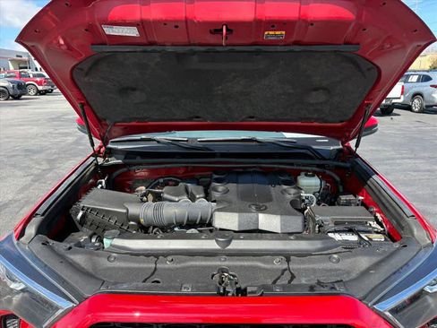 Used 2022 Toyota 4Runner TRD Off-Road Premium w/ Moonroof Package image 31