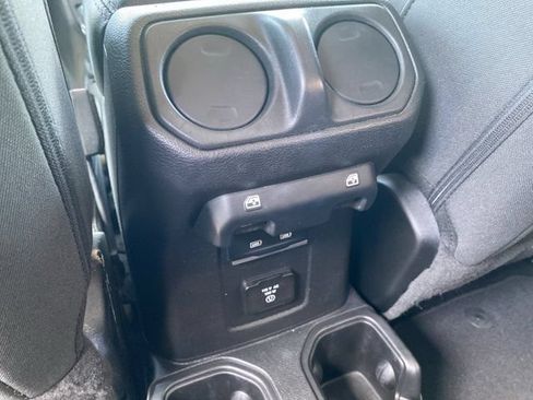 Used 2023 Jeep Wrangler Unlimited Sahara w/ Cold Weather Group AWD/4WD image 12