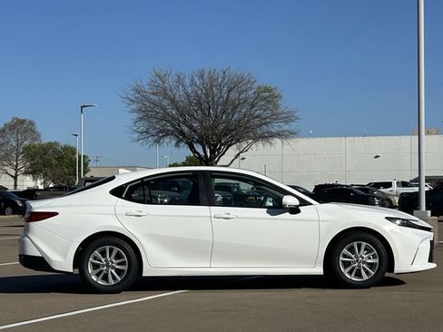 Certified 2025 Toyota Camry LE image 3