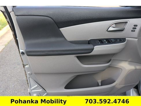 Used 2012 Honda Odyssey Touring image 27