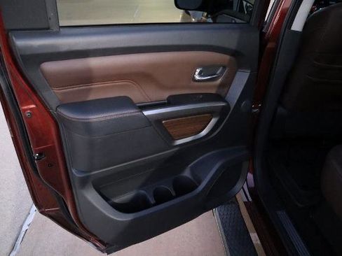 Certified 2019 Nissan Titan Platinum Reserve image 12