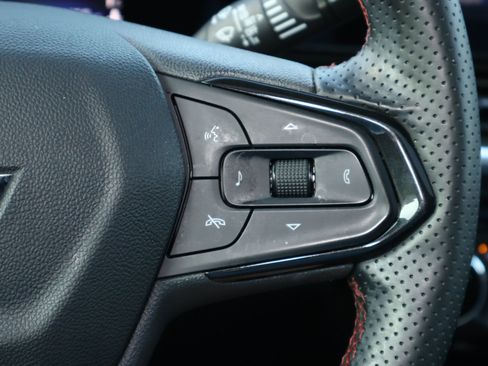 Used 2024 Chevrolet Trax RS w/ Sunroof Package FWD image 13