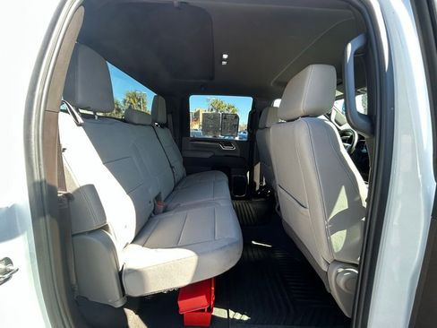 Used 2024 Chevrolet Silverado 3500 LT image 20