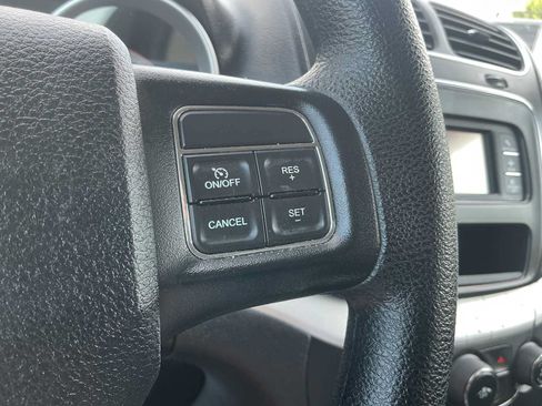 Used 2017 Dodge Journey SE FWD image 11