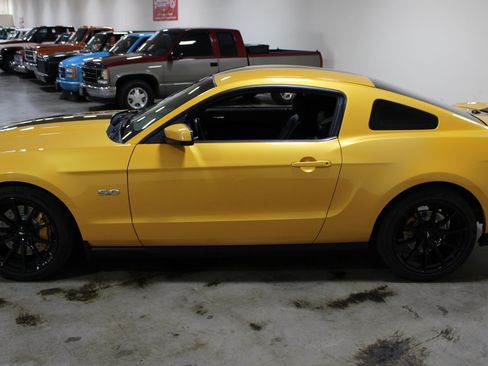Used 2011 Ford Mustang GT RWD image 28