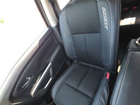 Used 2017 Nissan Titan PRO-4X image 28