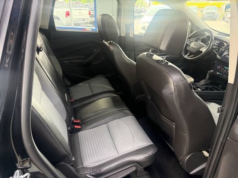 Used 2017 Ford Escape Titanium w/ Canadian Touring Package AWD/4WD image 19