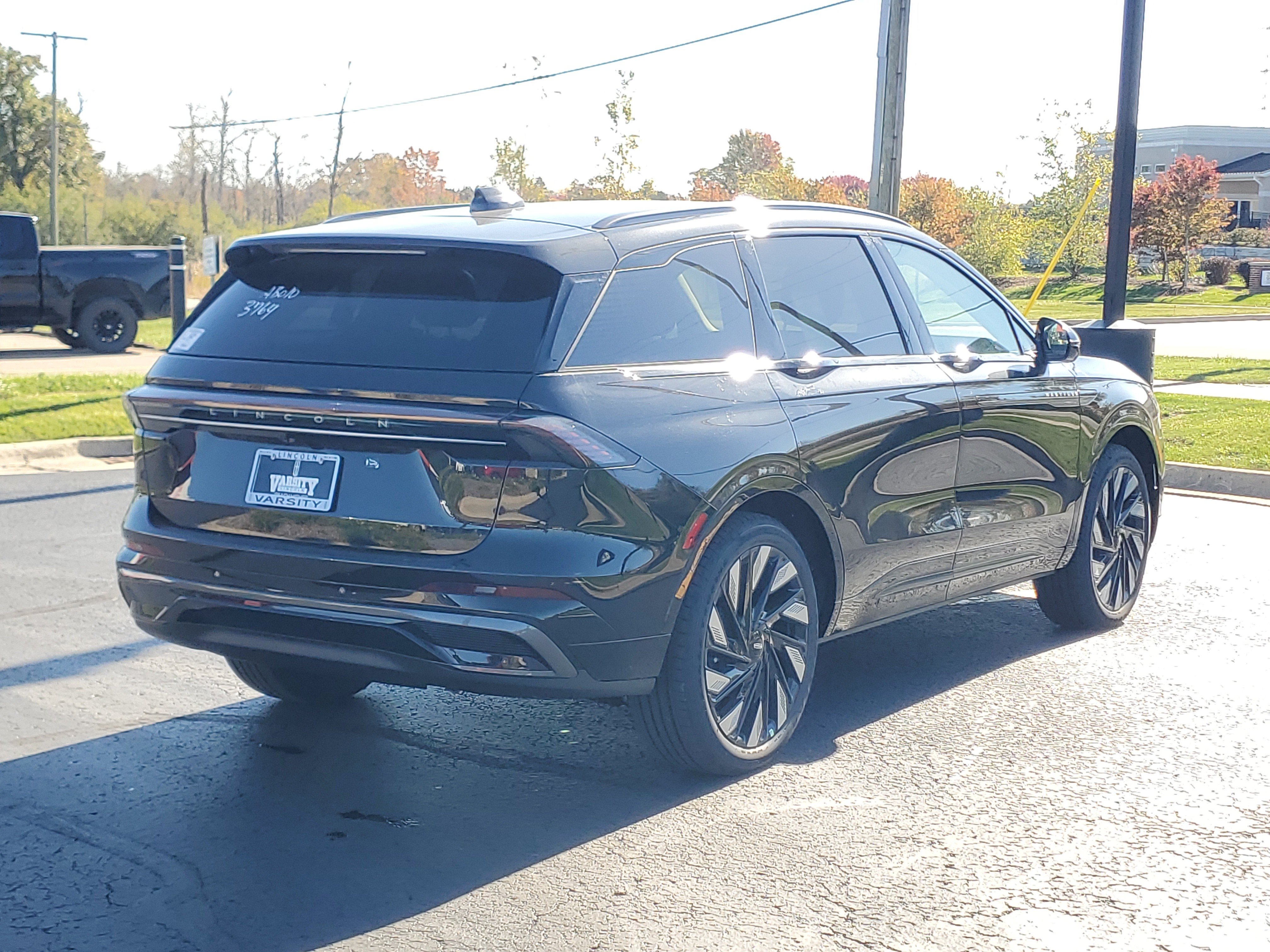 New 2026 Lincoln Nautilus Reserve AWD/4WD image 4