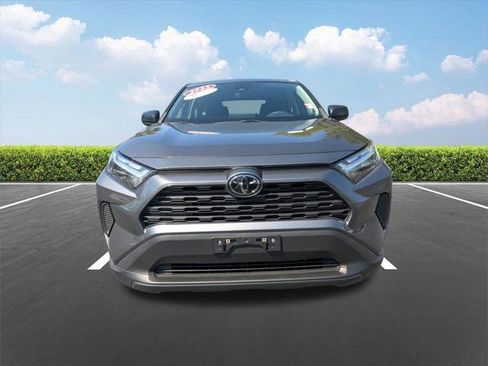 Certified 2023 Toyota RAV4 LE AWD/4WD image 11