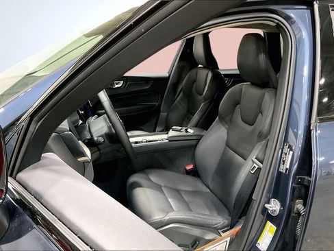 Certified 2025 Volvo XC60 B5 Plus image 26