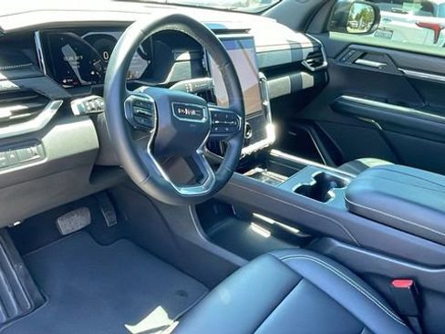 Used 2024 GMC Acadia Elevation FWD image 10