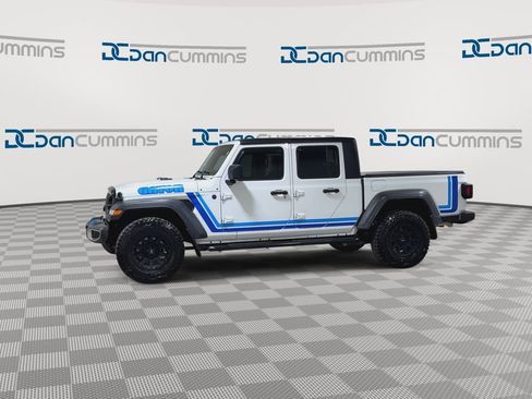 Used 2023 Jeep Gladiator Sport image 6
