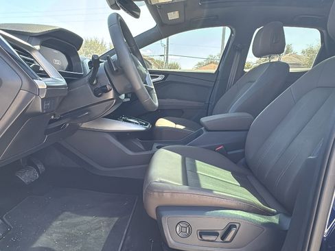 Used 2026 Audi Q4 e-tron Premium w/ Convenience Package image 9