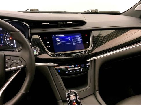 Used 2023 Cadillac XT6 Premium Luxury w/ Technology Package AWD/4WD image 5