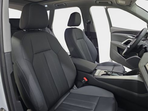 New 2025 Audi Q5 2.0T Premium image 10