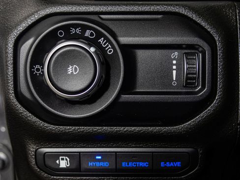 Used 2023 Jeep Wrangler Unlimited Rubicon 4xe w/ Cold Weather Group AWD/4WD image 33