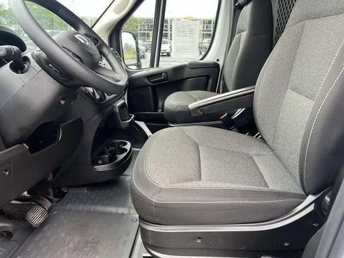 Used 2025 RAM ProMaster 2500 w/ U-Haul Equipment Group FWD image 16
