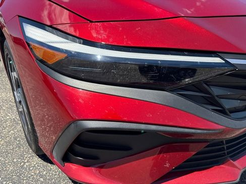 Certified 2025 Hyundai Elantra Sport FWD image 4
