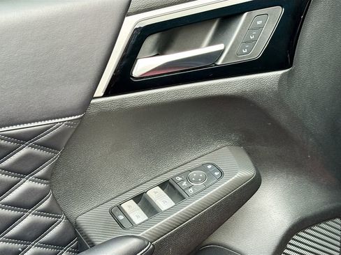 Used 2023 Mitsubishi Outlander SEL image 27