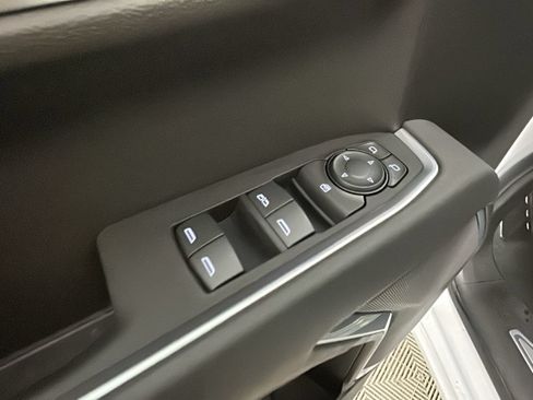 Used 2025 GMC Sierra 1500 Elevation AWD/4WD image 12