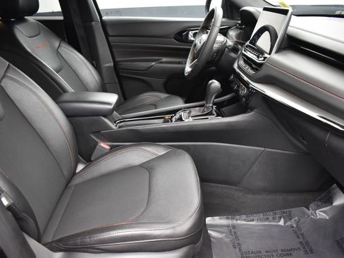 Used 2024 Jeep Compass Trailhawk AWD/4WD image 17
