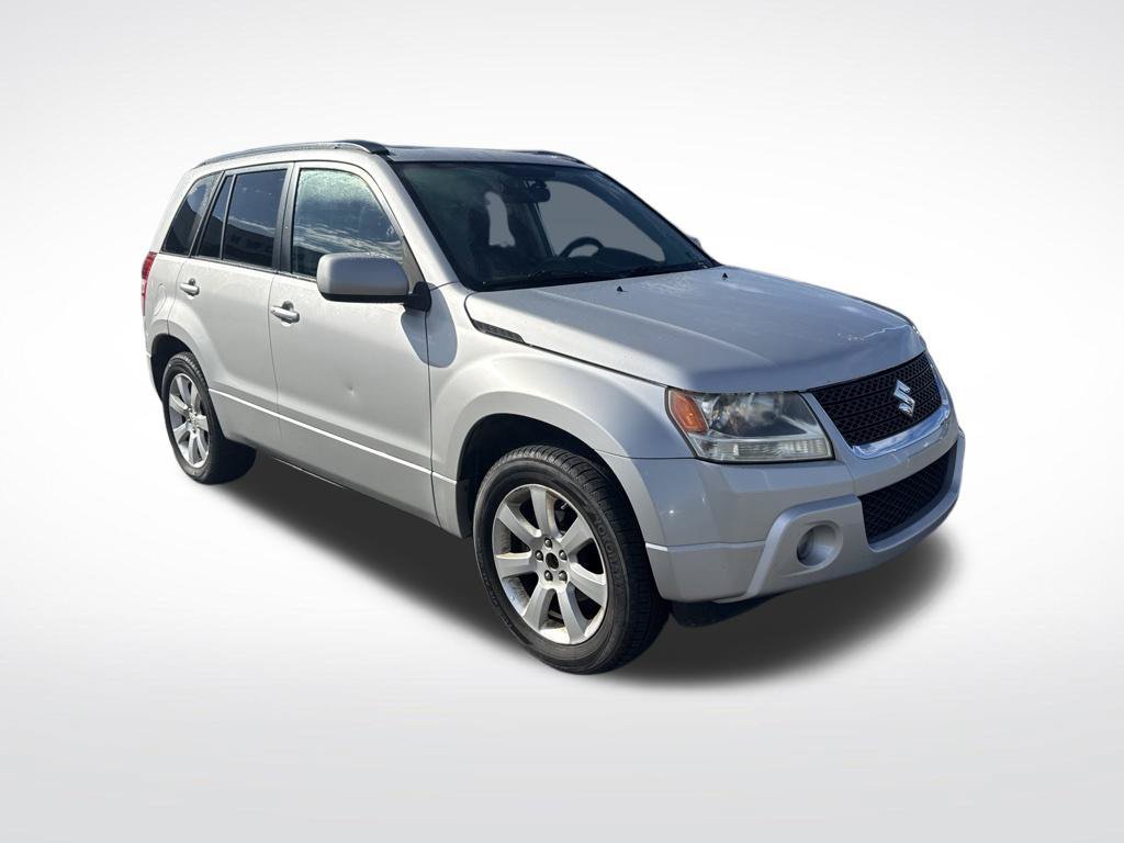 Used 2011 Suzuki Grand Vitara Limited AWD/4WD image 2