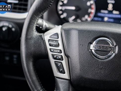 Used 2021 Nissan Titan SV w/ SV Convenience Package image 25