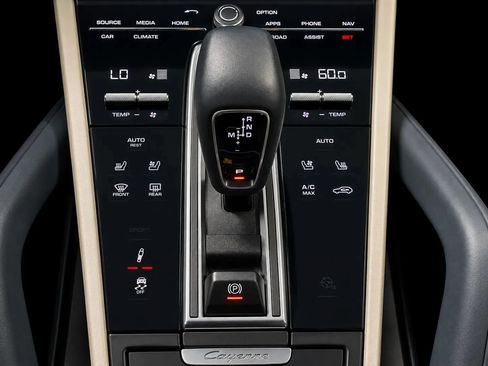 Used 2021 Porsche Cayenne S AWD/4WD image 47