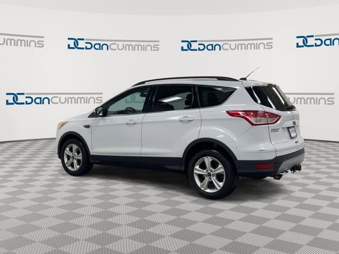 Used 2015 Ford Escape SE w/ Equipment Group 201A image 6