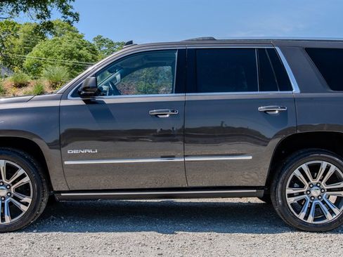 Used 2019 GMC Yukon Denali w/ Denali Ultimate Package RWD image 2