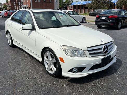Used 2010 Mercedes-Benz C 300 4MATIC Sedan image 3