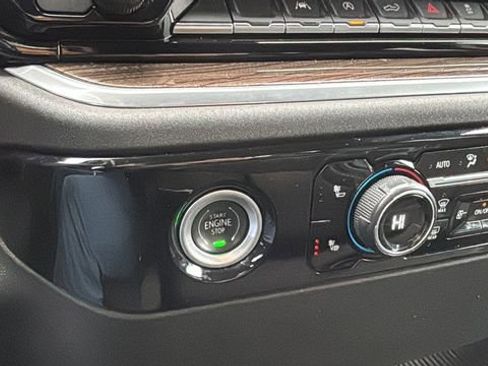 Used 2022 Chevrolet Silverado 1500 LT image 26