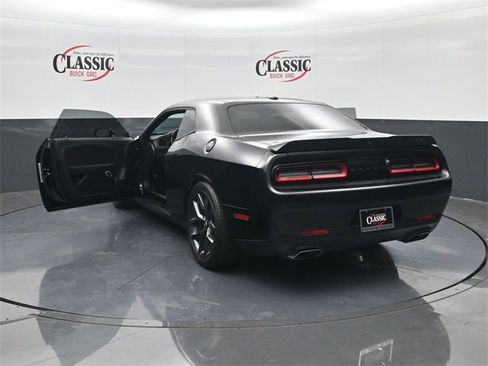 Used 2020 Dodge Challenger R/T w/ Blacktop Package image 31