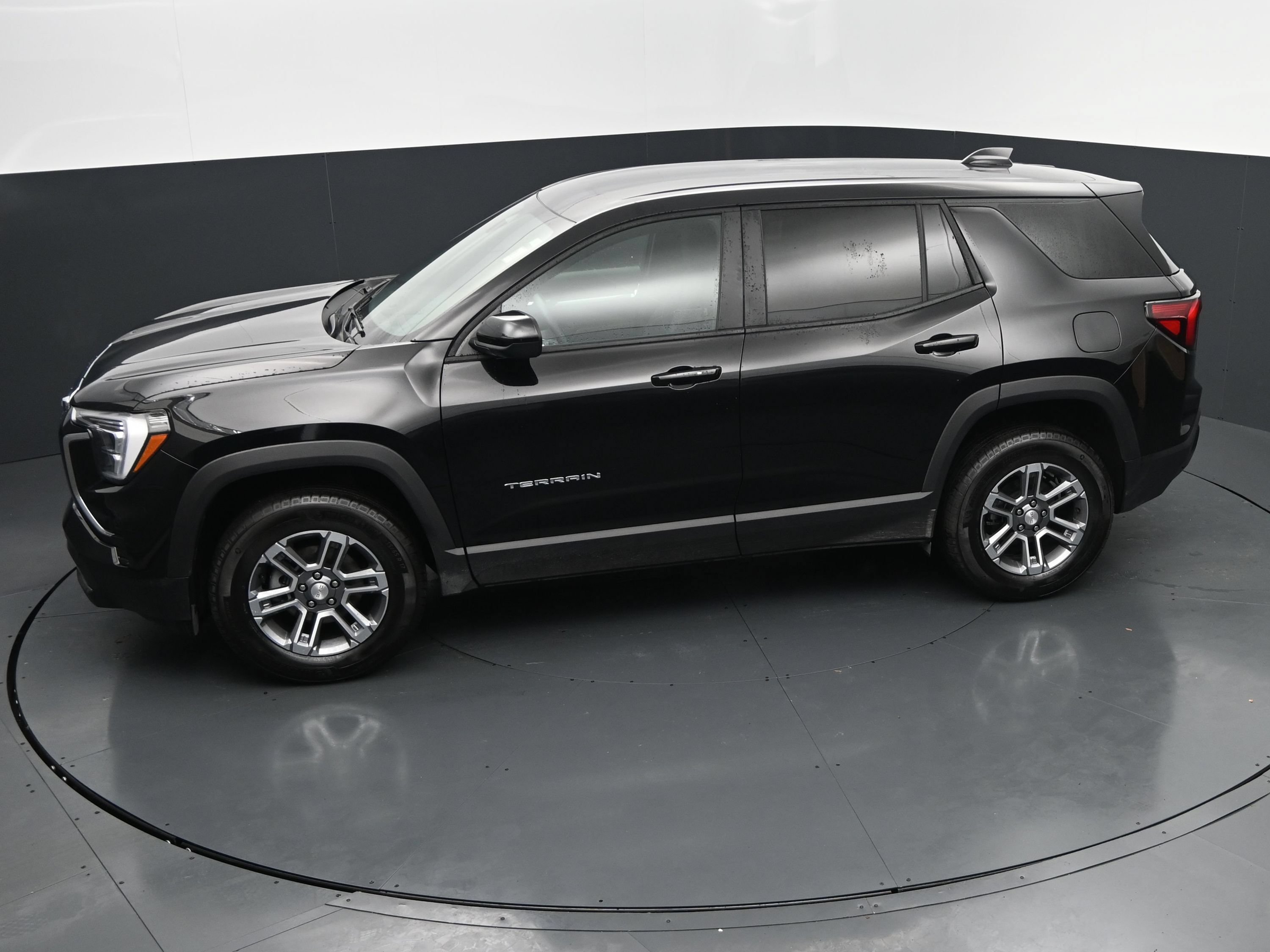 Used 2026 GMC Terrain Elevation FWD image 28