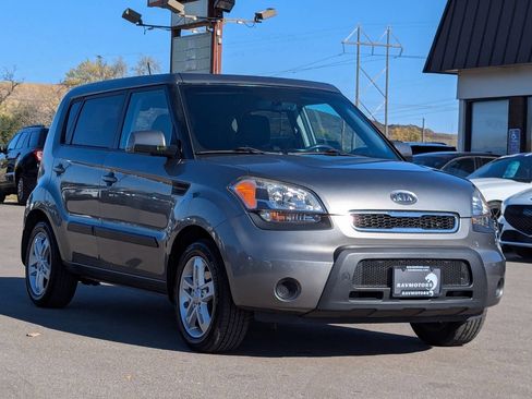 Used 2011 Kia Soul + w/ Audio Pkg image 6