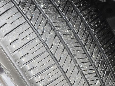 Used 2022 Toyota Tundra Platinum w/ Advanced Package image 4