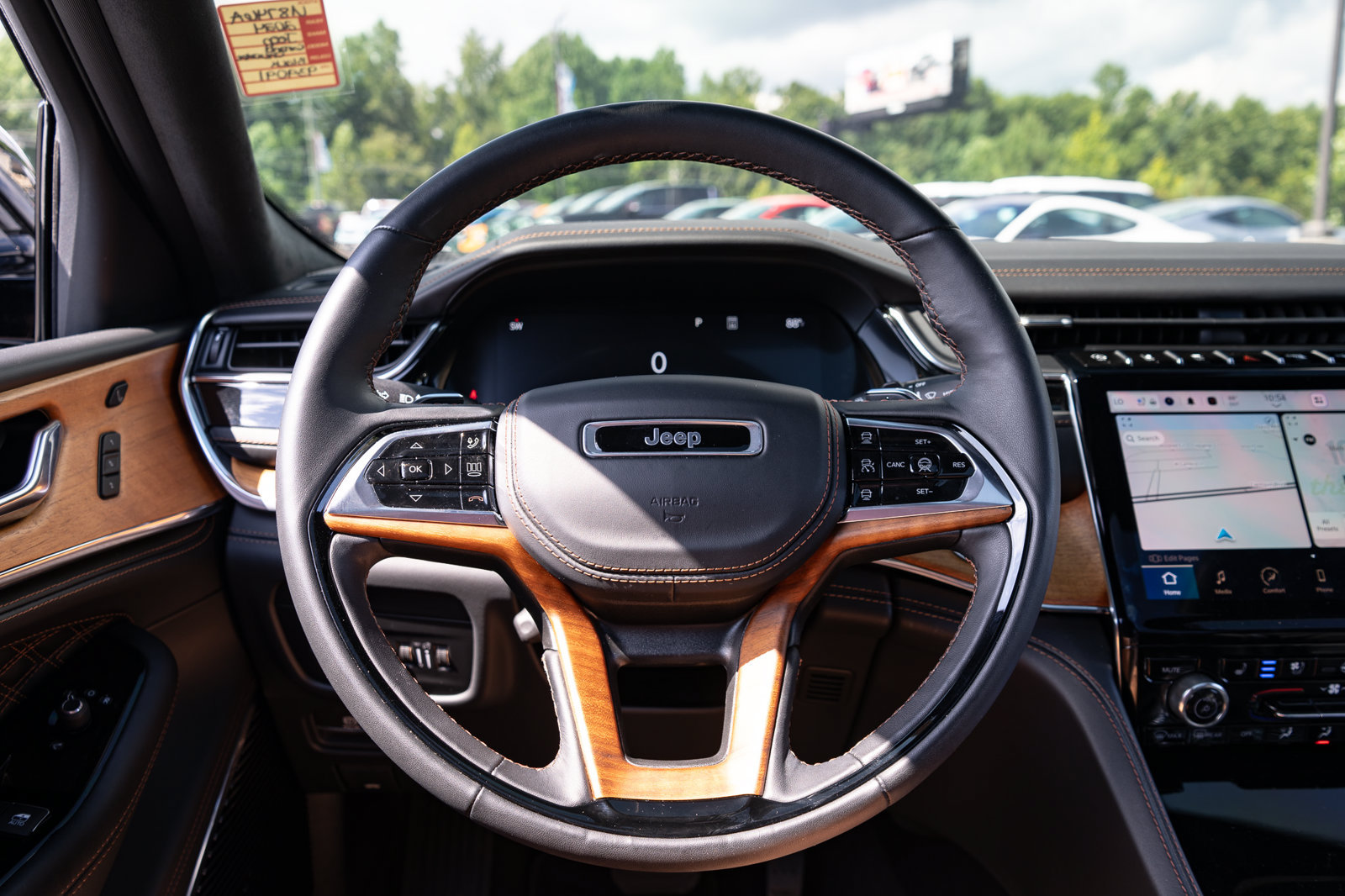 Used 2024 Jeep Grand Cherokee L Summit AWD/4WD image 30