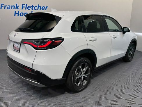 Certified 2024 Honda HR-V EX-L image 6