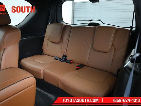 Used 2024 INFINITI QX80 Sensory AWD/4WD image 33