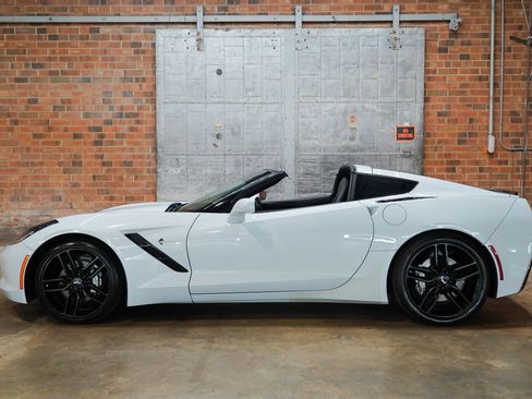 Used 2019 Chevrolet Corvette Stingray Coupe w/ 1LT RWD image 37